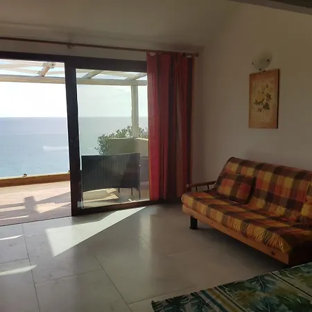 Apartment Vacanze Baia Luna 7 *